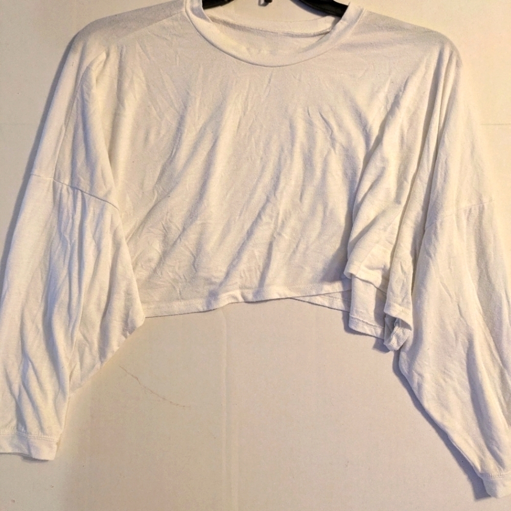 American Eagle XS white cropped long sleeve shirt